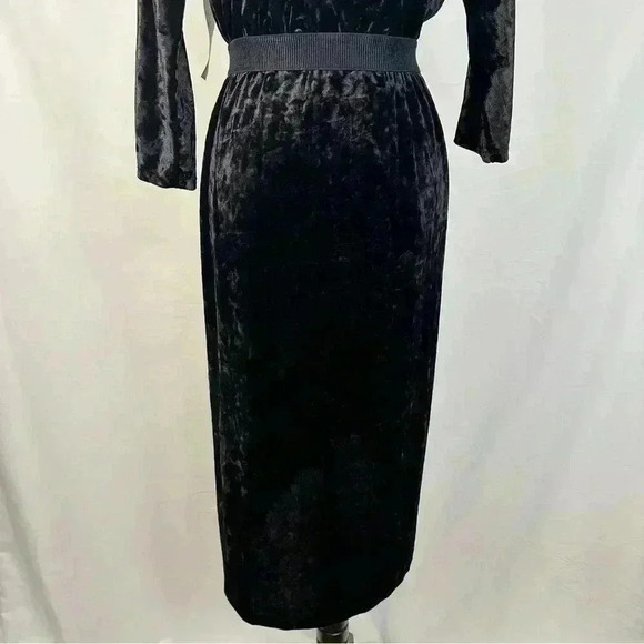 NWT New York & Company Eva Mendes Black Velvet Faux Wrap Dress Size XS/Small New - Picture 9 of 14